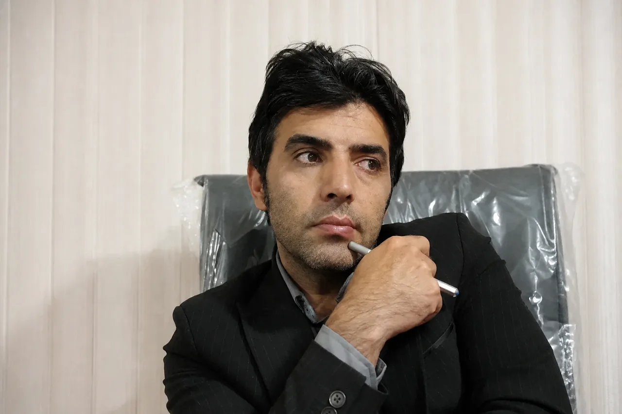 آیت خســــــــــروی (دارابی) وکیل پایه یک دادگستری، کانون وکلا کوهدشت 2