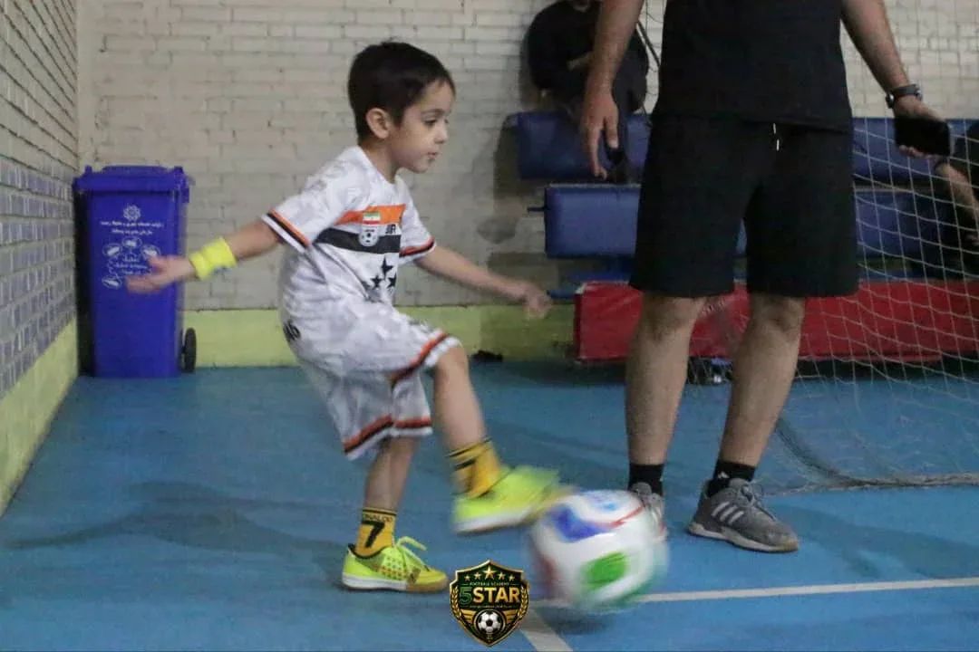 مدرسه فوتبال ۵ ستاره 3