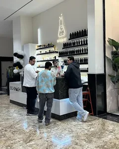 خرید ادکلن و اسانس عطر بوخاش استور