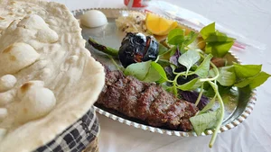 کباب ساطوری بناب بابامیرزا