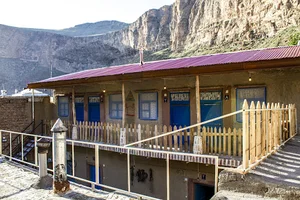 اقامتگاه بومگردی سنتی کوهستان