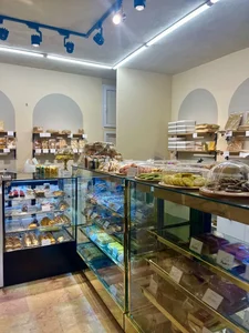 کافه نان و شیرینی بونان 2