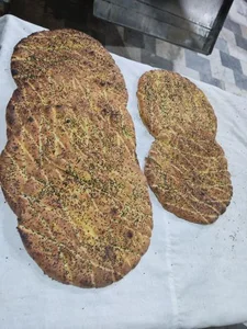 نان روغنی باپیری