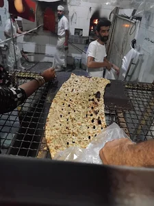 نانوایی سنگک سنتی گل گندم