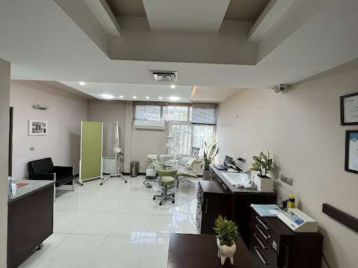 مرکز دندانپزشکی آرام