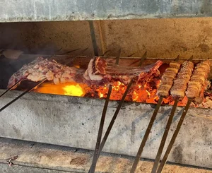 کبابی هولیر شعبە ۲ 3