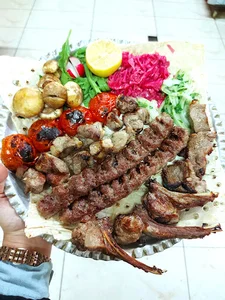 کترینگ و رستوران نازخاتون
