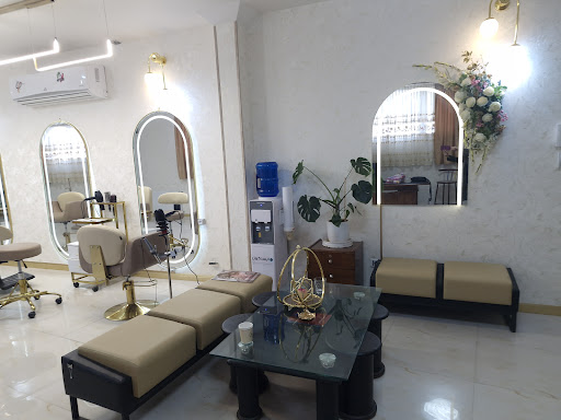 میدان چهارده معصوم