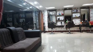 آرایشگاه و گریم داماد آراکس