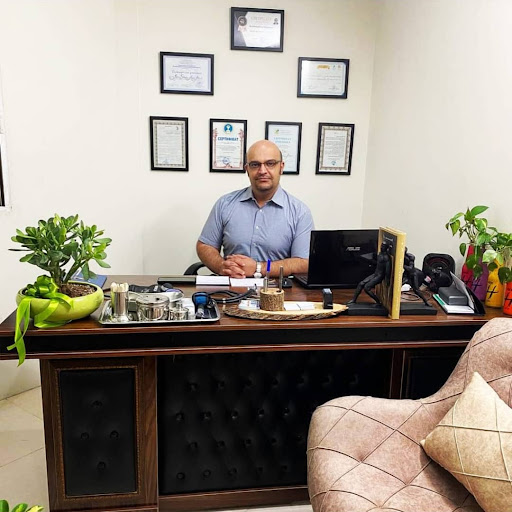 کلینیک زیبایی و مطب دکتر احمدرضا رجب پور