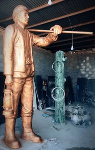 کارگاه مجسمه سازی دفتری