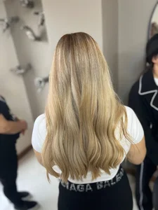 مرکز خدمات تخصصی رنگ و کراتین نسا 5