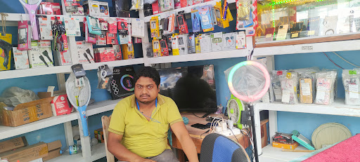 মদিনা ইলেকট্রনিক্স এন্ড টেলিকম পাইকগাছা বাজার