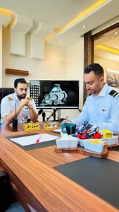 آموزشگاه خلبانی flyesf