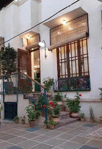 عمارت فیروزه ای