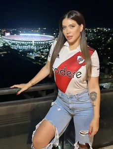 وندا نارا هم دیشب از نزدیک شاهد برد تیم محبوبش بوده.