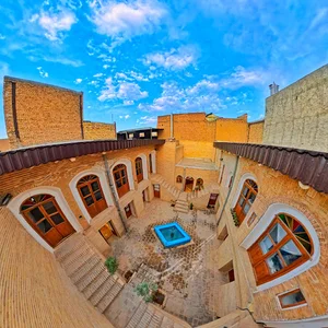 خانه تاریخی عظیم نژاد