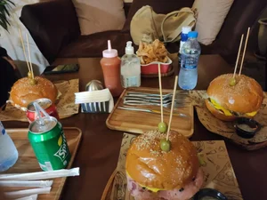فست‌فود خانه برگر 4