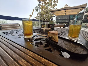 کافه رستوران فانوس