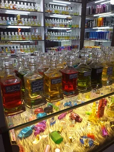 عطر پاریس (perfum paris)