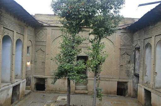 Anjavi House