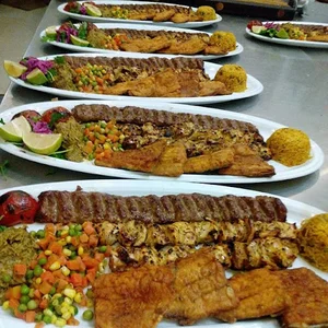 رستوران قرمز (آنامیس)