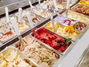 آبمیوه و بستنی 100