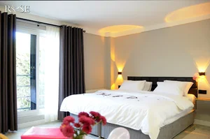 rose suites