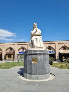 مجسمه شیخ صفی الدین اردبیلی