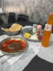 ساندویچ فلافلی ایستگاه 7 3