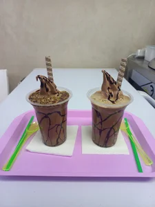 آبمیوه بستنی لبخند