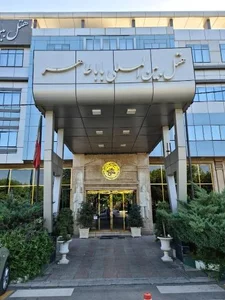 هتل بین المللی باباطاهر 4