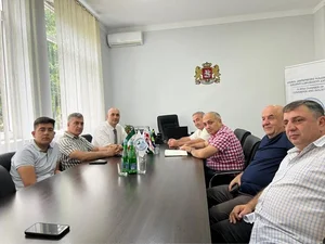 مترجم زبان روسی و مشاور بازرگانی در ونک 4