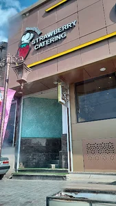 کترینگ توت فرنگی کاشان