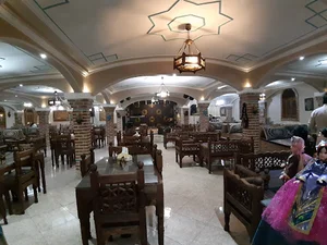سرای سنتی عمارت