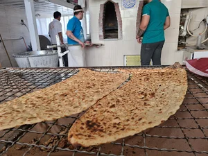 نانوایی سنگک ماشینی