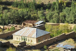 Shahrestanak Palace