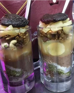 آبمیوه و معجون سرای آراز 3