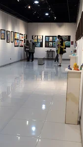 آموزشگاه هنرهای تجسمی درخت سرخ