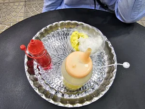 بستنی رنگی