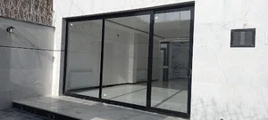 شیشه ساختمانی مُدرن