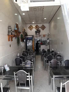 صبحانه خوری کندو