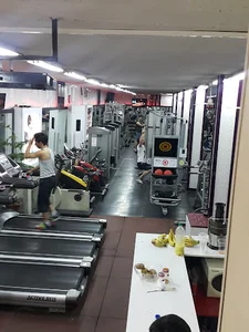 باشگاه بدنسازی پارس نوین