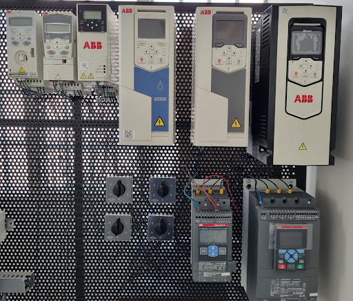 آفاق کنترل صنعت ABB