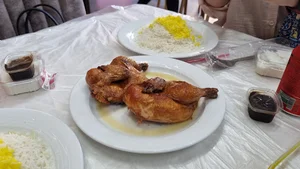 رستوران اکبر جوجه برادران کلبادی