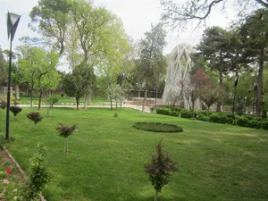 آرامگاه حکیم عمر خیام نیشابوری