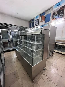 روزنامه فروشی چهارراه پونک
