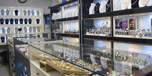 پی گالری مرکز تجاری گلستان