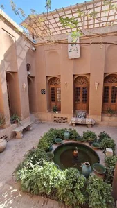 کافه خانه نقاشی یزد 5