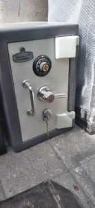 گاوصندوق نسوز 4